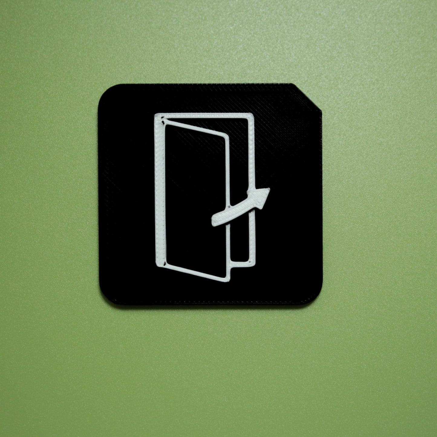 Close door tactile tile for SEND toilet routine communication and independence